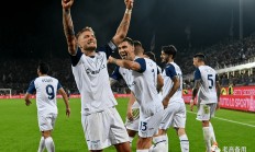 开云体育官网-越南球队势不可挡，晋级前八