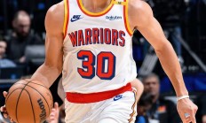 开云体育APP下载-勇士胜爵士，库里全场砍下35分的简单介绍