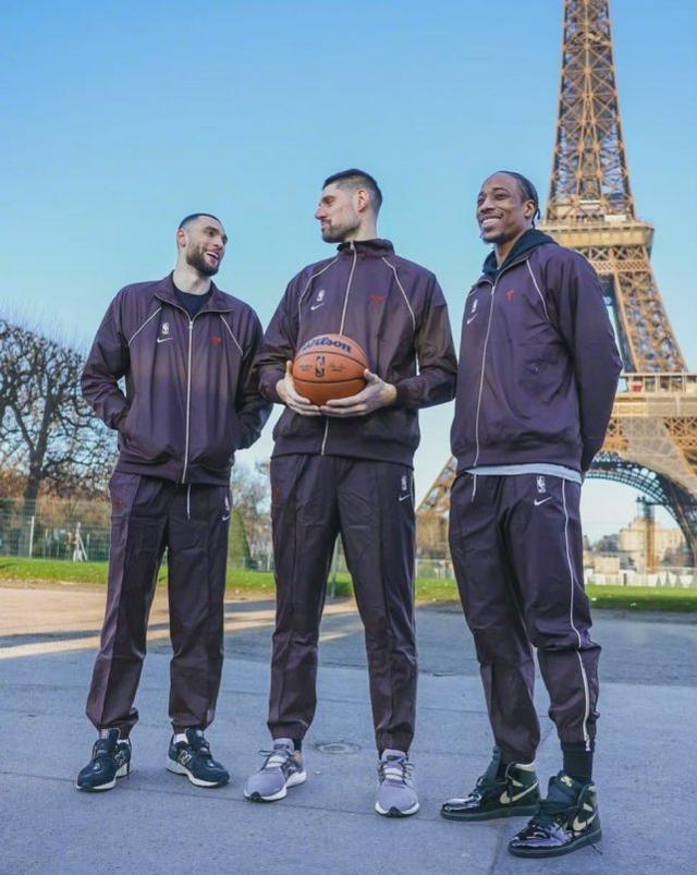 包含NBA巨星合影曝光，众星云集展现团结的词条