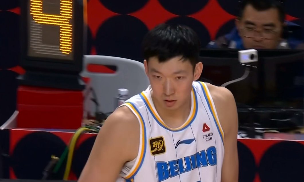 周琦状态神勇！新赛季将成为球队核心