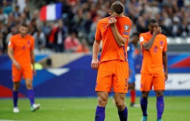 关于荷兰战胜波兰,晋级前景一片光明的信息 关于荷兰战胜波兰,晋级前景一片光明的信息