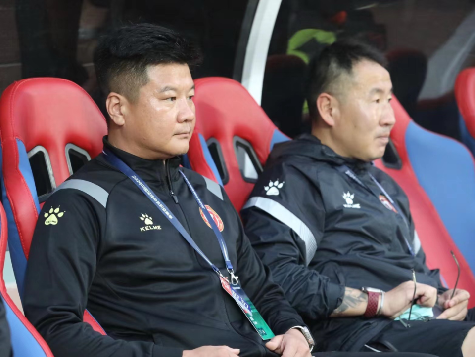 大连宏运遭遇四连败,保级形势严峻 大连宏运遭遇四连败,保级形势严峻