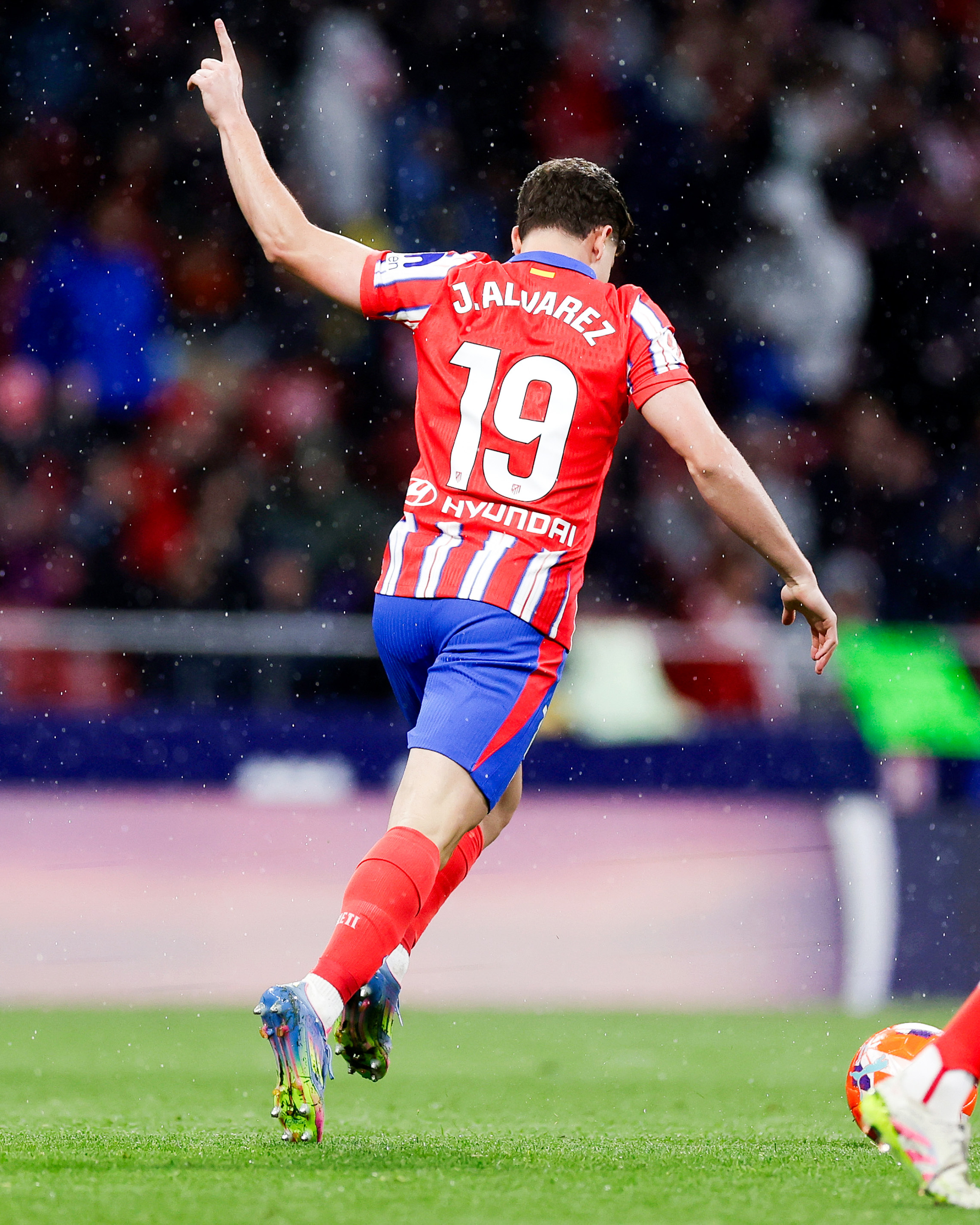 包含马竞核心伤愈归来，助球队击败强敌的词条