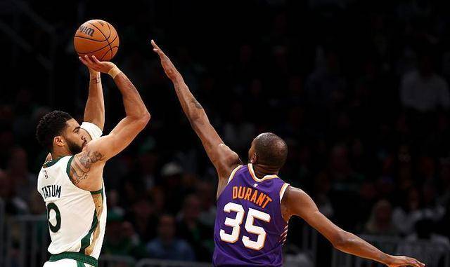 篮网击败凯尔特人,提前锁定季后赛席位 篮网击败凯尔特人,提前锁定季后赛席位