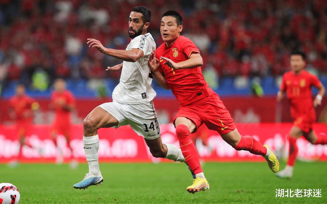 越南球队势不可挡,晋级前八 越南球队势不可挡,晋级前八