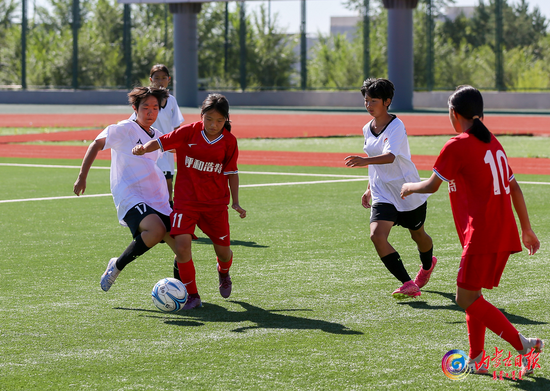 足球青训成果初显,青少年比赛掀起高潮 足球青训成果初显,青少年比赛掀起高潮