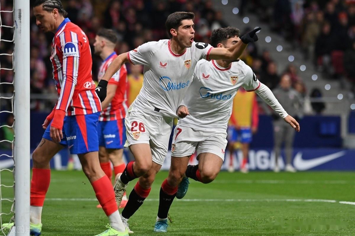 瓦伦西亚主场胜利,保持不败 瓦伦西亚主场胜利,保持不败