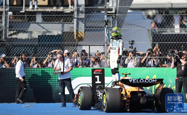 威廉姆斯完胜红牛二队,诺里斯高光表现的简单介绍 威廉姆斯完胜红牛二队,诺里斯高光表现的简单介绍