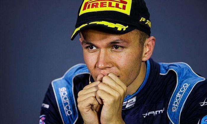 包含红牛二队轻取阿斯顿马丁，拉塞尔统治全场的词条