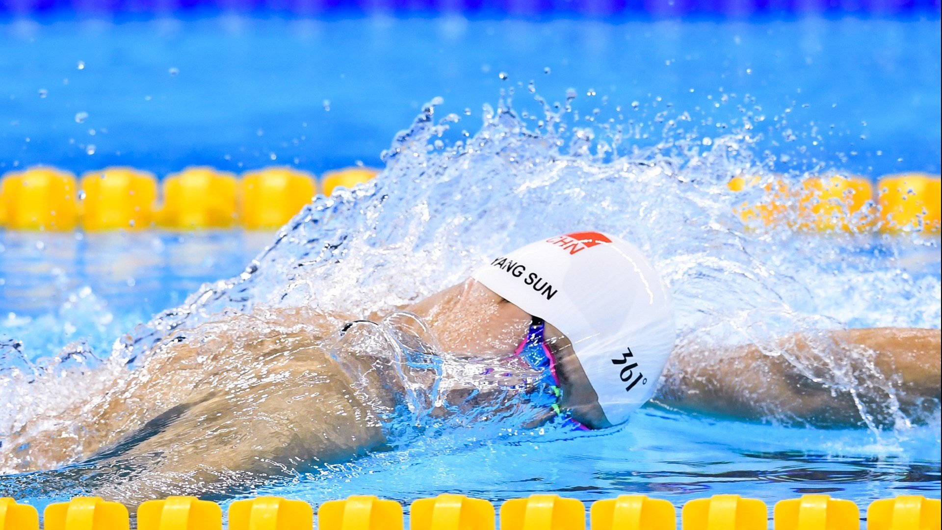 高原雄鹰啄碎非洲雄狮，厄瓜多尔纪律之师带走喀麦隆